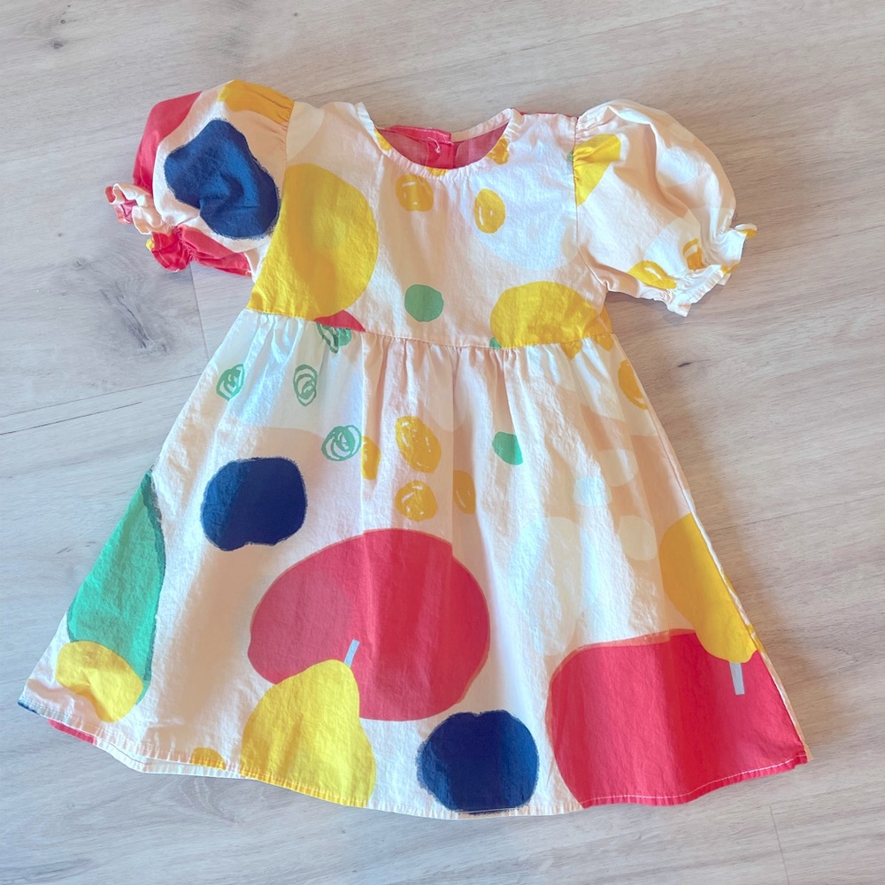 Puff sleeves cotton dress.